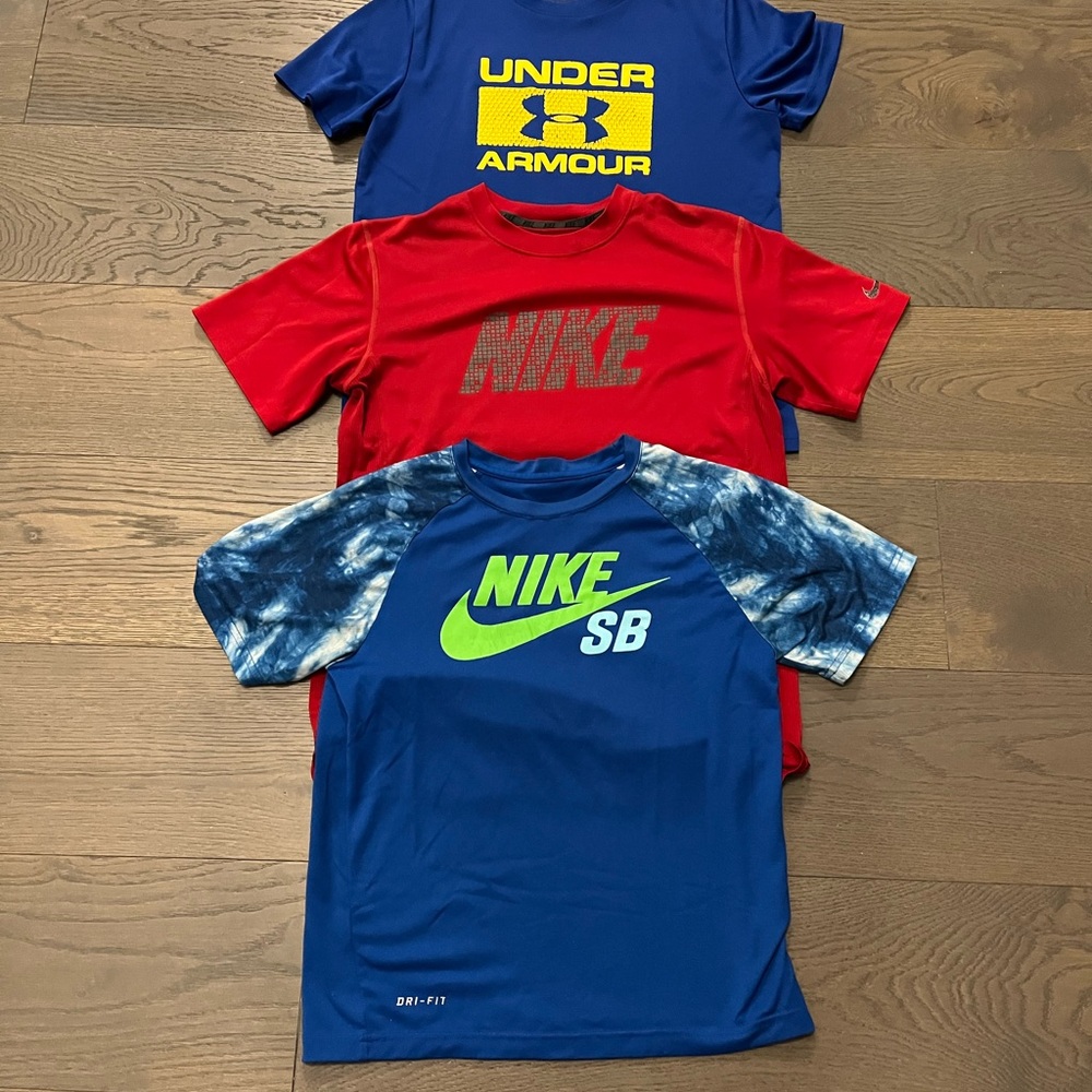Athletic kids tshirts sz 12/14 EUC bundle deal